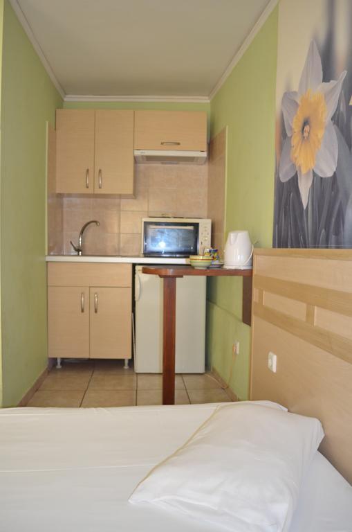 Fontana Rooms Мітіліні Номер фото
