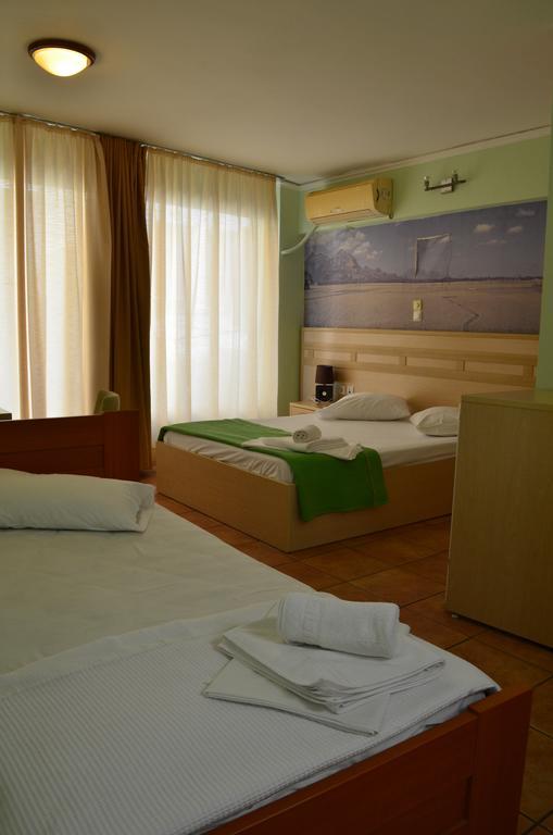 Fontana Rooms Мітіліні Номер фото